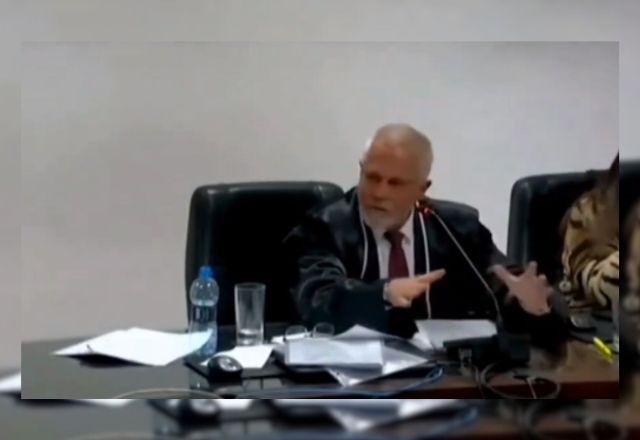 Desembargador, Luís César de Paula Espíndola, em sessão sobre assédio na Justiça do Paraná | Reprodução/TJPR