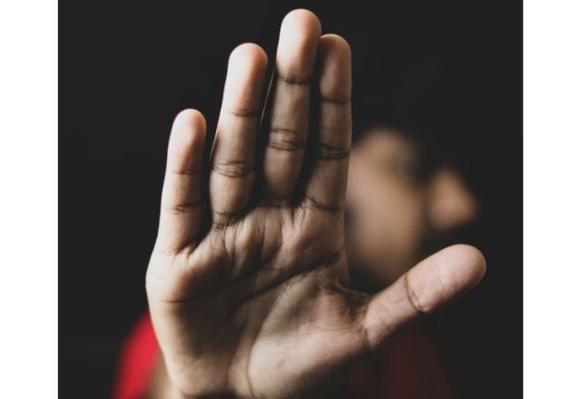 Violência contra criança. Foto: Saif71.com/Unsplash