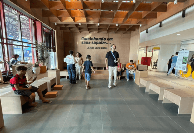 Exposição “Caminhando em seus Sapato” - Reprodução