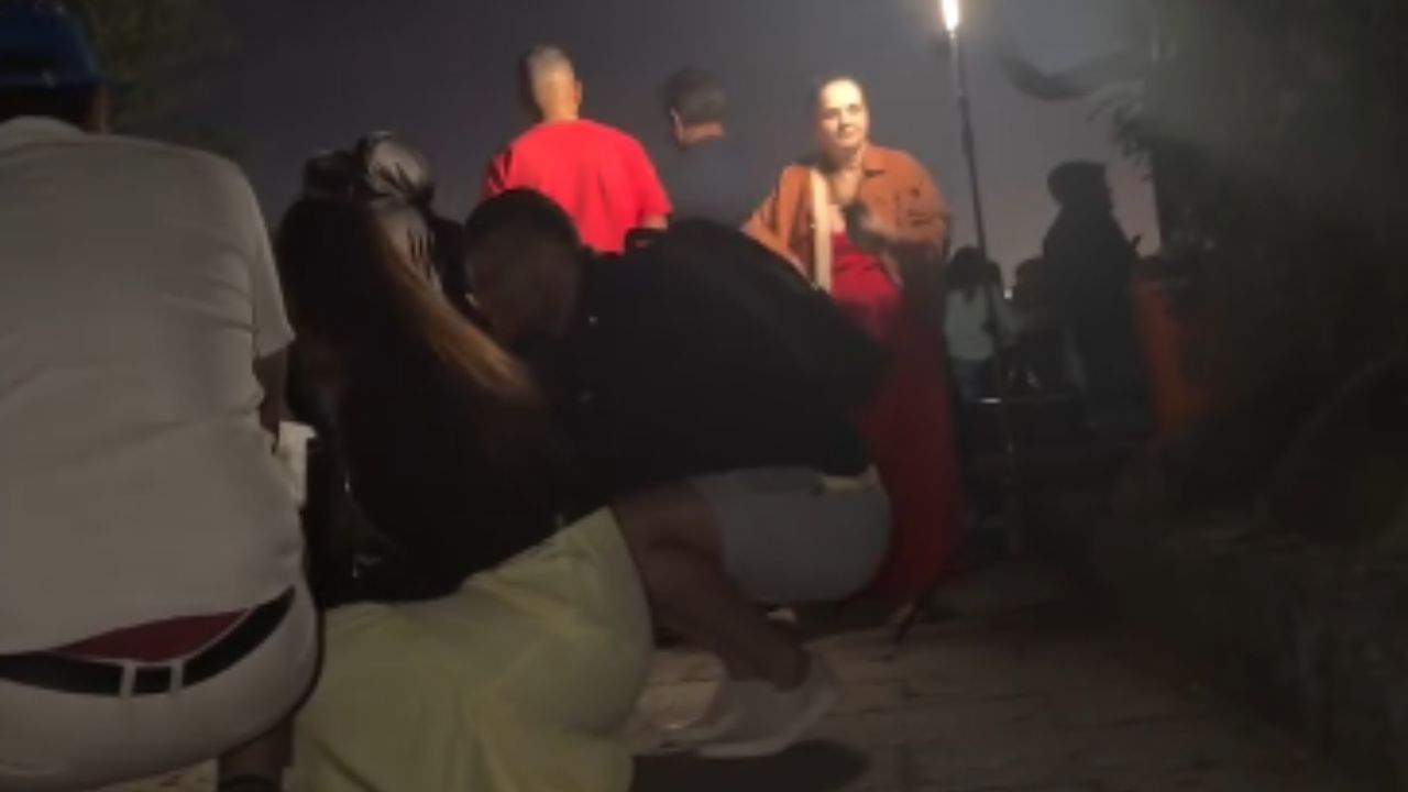 Turistas ficam presos em meio à tiroteio no Santa Marta (RJ) Turistas ficam presos em meio à tiroteio no Santa Marta (RJ)