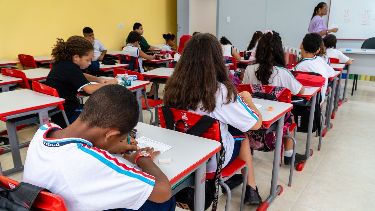 Ventos Fortes Suspendem Aulas Em Cidades Do Litoral De Sp