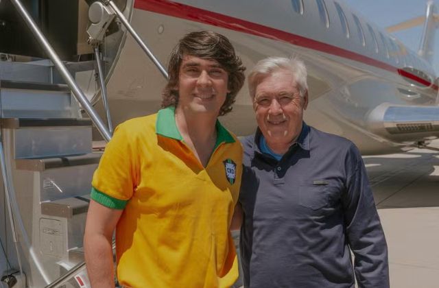 Carlo Ancelotti embarca ao Brasil acompanhado do empresário Diego Fernandes - Foto: Reprodução