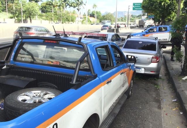 Viaturas na Avenida Brasil | SBT