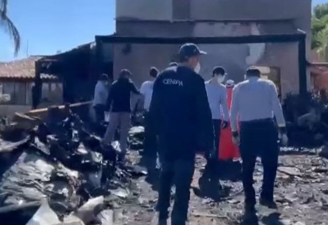 Destroços de queda de avião em Vinhedo (SP) | Reprodução