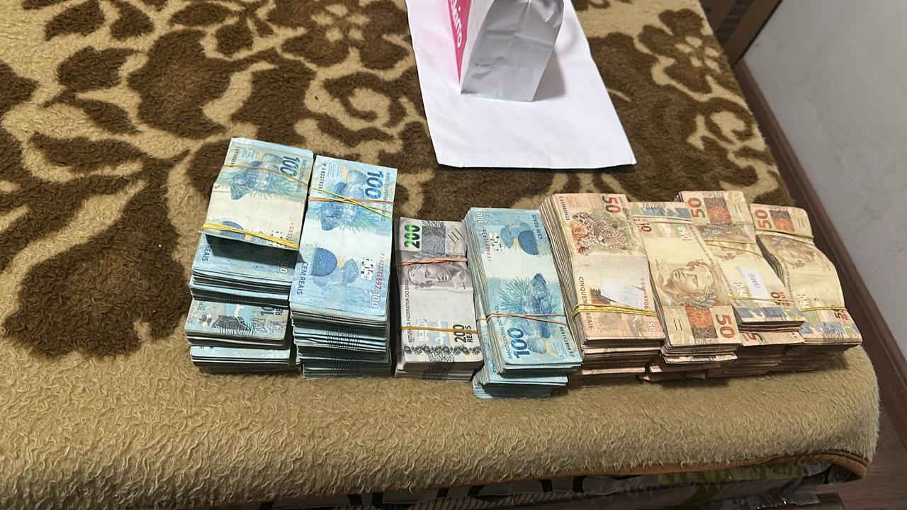Dinheiro encontrado na casa de auditor fiscal da secretaria da Fazenda e Planejamento do Estado de São Paulo (Sefaz-SP) 