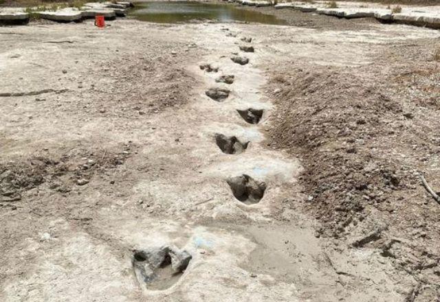 Descoberta foi feita depois que um dos rios que passa no Dinosaur Valley State Park, perto da cidade de Glen Rose, secou | Divulgação/Dinosaur Valley State Park