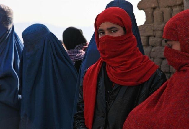 Talibã considera infundadas preocupações da ONU sobre direitos das mulheres Talibã considera infundadas preocupações da ONU sobre direitos das mulheres
