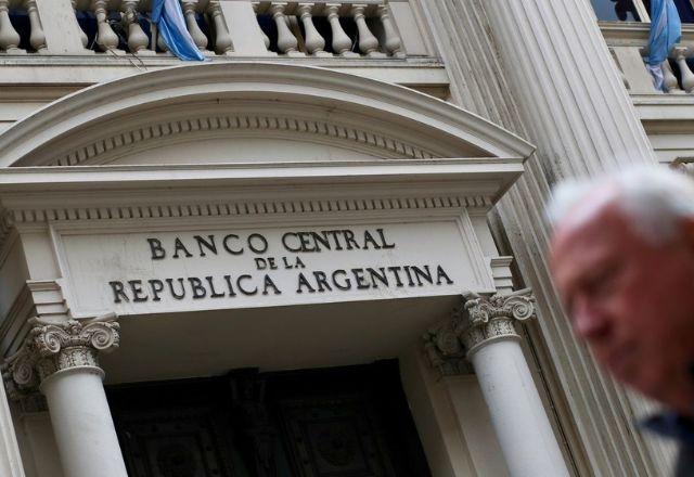 FMI concorda em adiar pagamento da dívida da Argentina FMI concorda em adiar pagamento da dívida da Argentina
