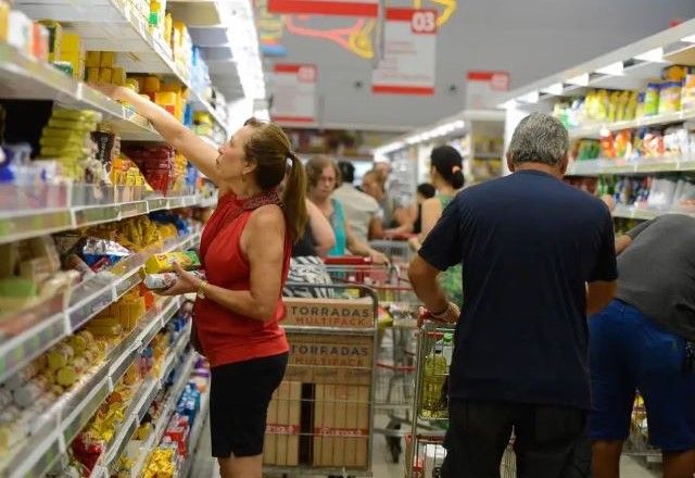 Inflação: preços sobem 1,31% em fevereiro, maior índice para o mês desde 2003