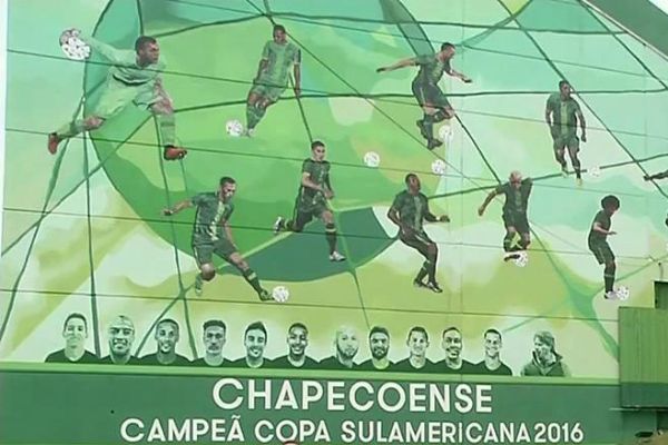 Dois anos após o acidente com a Chape, familiares lutam por indenização