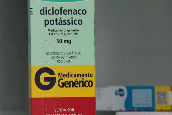 Dois anti-inflamatórios vendidos sem receita aumentam risco de infarte e derrame