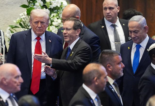 Donald Trump, presidente de Israel Isaac Herzog e premiê Benjamin Netanyahu