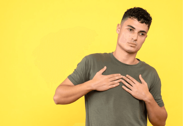 Dor no peito em jovens: quando se preocupar? | Freepik