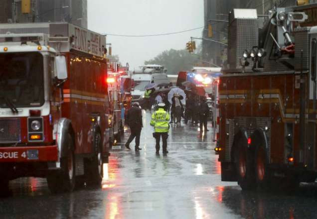 EUA: Queda de helicóptero assusta Manhattan e deixa 1 morto