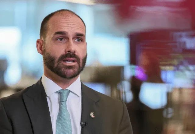 Análise: Eduardo Bolsonaro atrapalhou o irmão na gestão de crise por pedido de dinheiro a Vorcaro