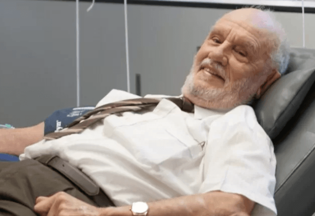 Em 2005, James foi reconhecido pelo recorde mundial de maior quantidade de plasma doado, título que manteve até 2022 | Australian Red Cross Lifeblood/Reprodução