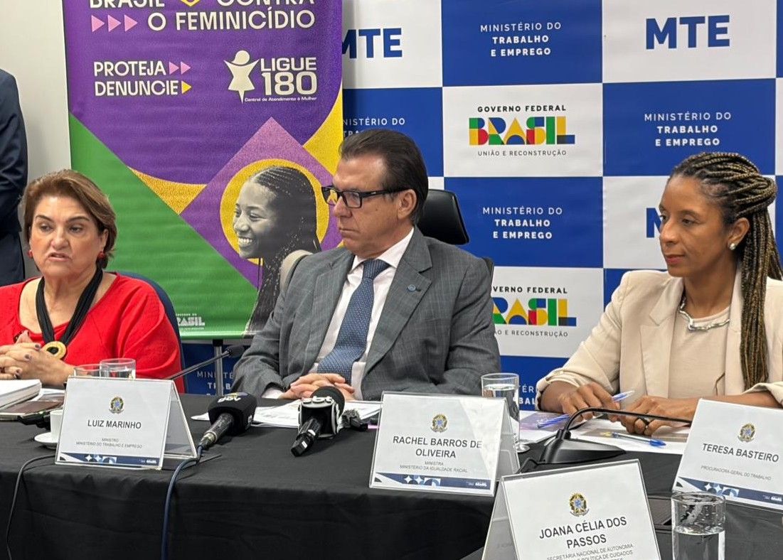 Em coletiva, o ministro do Trabalho, Luiz Marinho, admitiu que "não é o relatório dos nossos sonhos, mas a evolução da possibilidade" | Hariane Bittencourt/SBT