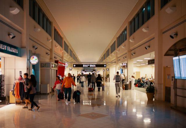 Em maio, apenas 21,2% das tarifas domésticas foram vendidas por até R$ 300 | Pexels
