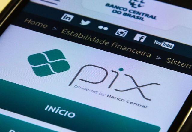 Em relação aos usuários do PIX, a maioria (64%) têm entre 20 e 39 anos | Agência Brasil