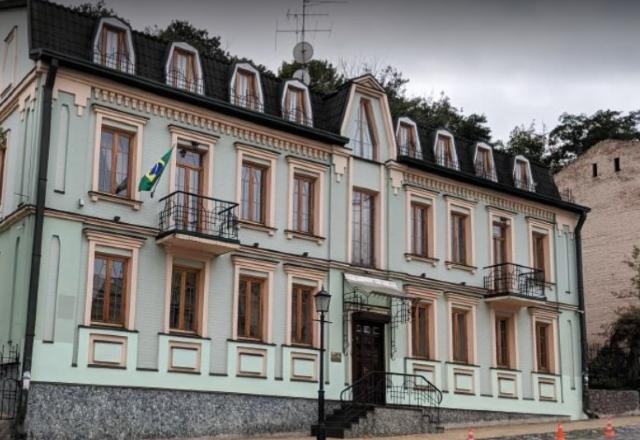 Mais de 100 brasileiros já deixaram a Ucrânia | Reprodução/Embaixada do Brasil em Kiev