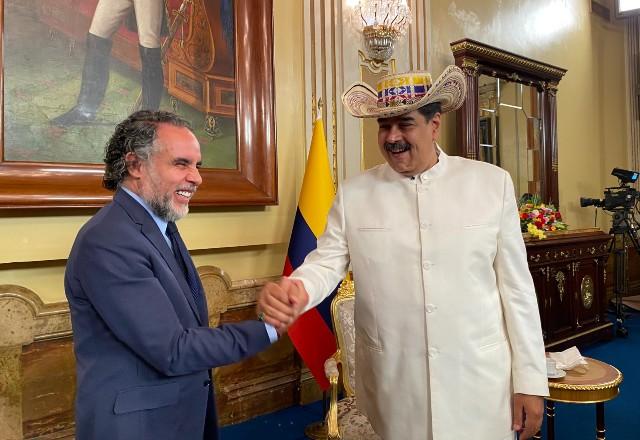 Embaixador da Colômbia toma posse em Caracas, reestabelecendo relação diplomática com a Venezuela