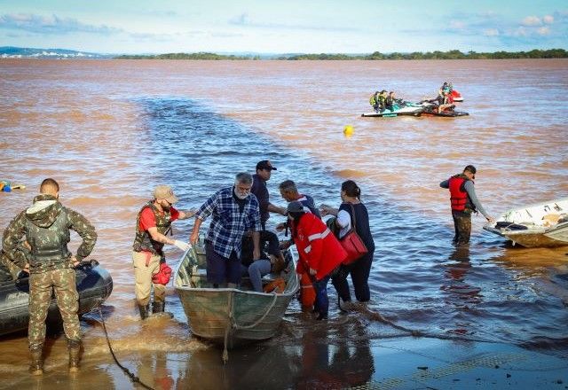 Embarcações no RS: Gasômetro virou central de resgates | Cristine Rochol/PMPA/Divulgação