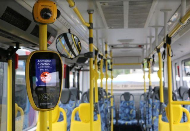 Entrada de catraca em ônibus