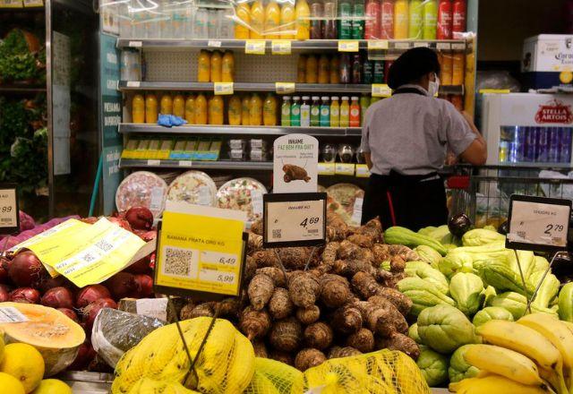 Entre alguns dos produtos que perderam o poder de consumo por conta do preço estão as frutas, legumes e verduras | Agência Brasil