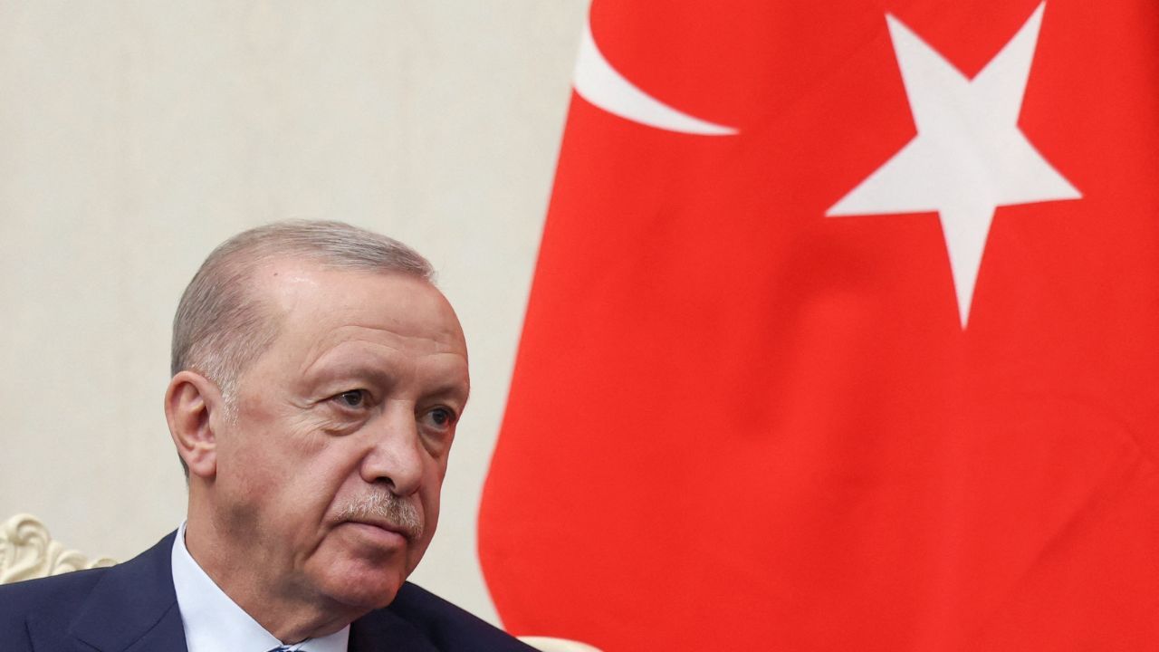 Turquia faz investida contra comunidade LGBTQIA+