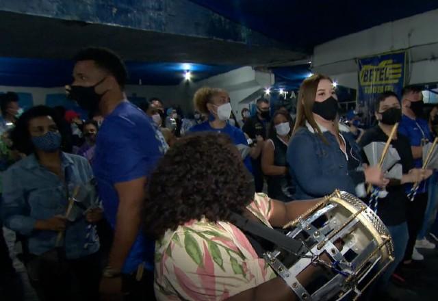 Escolas de samba de SP se preparam para desfile do ano que vem