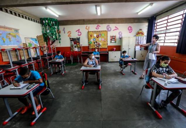 Ministério da Educação lança guia de retorno às aulas presenciais Ministério da Educação lança guia de retorno às aulas presenciais
