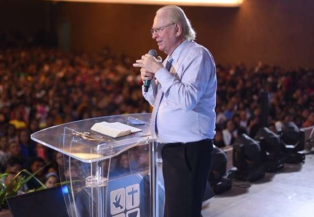 Ex-deputado federal é criticado por reprovar sistema de cotas