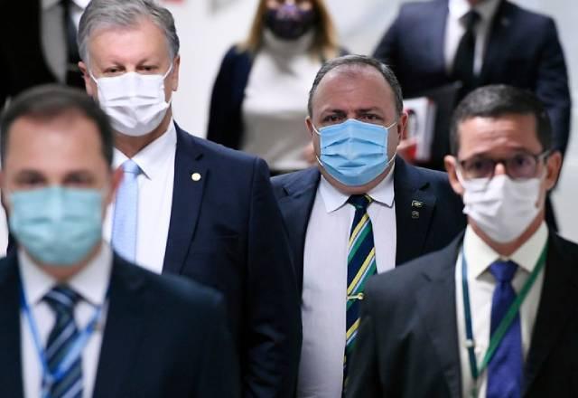 Ex-ministro Eduardo Pazuello chega para depor na CPI da Covid