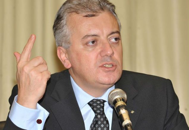 Ex-presidente do Banco do Brasil e da Petrobras, Bendine é solto Ex-presidente do Banco do Brasil e da Petrobras, Bendine é solto