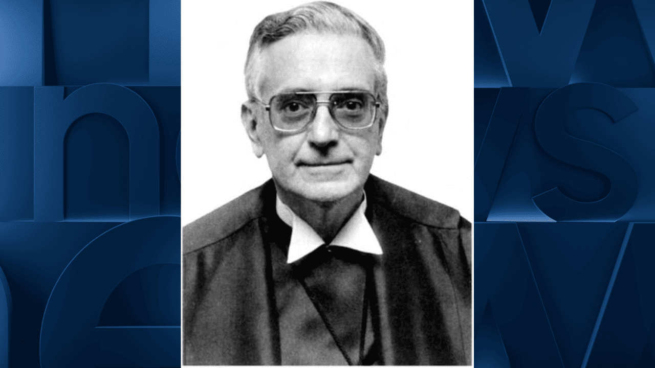 Morre Luiz Gallotti, ex-presidente do STF, aos 95 anos Morre Luiz Gallotti, ex-presidente do STF, aos 95 anos