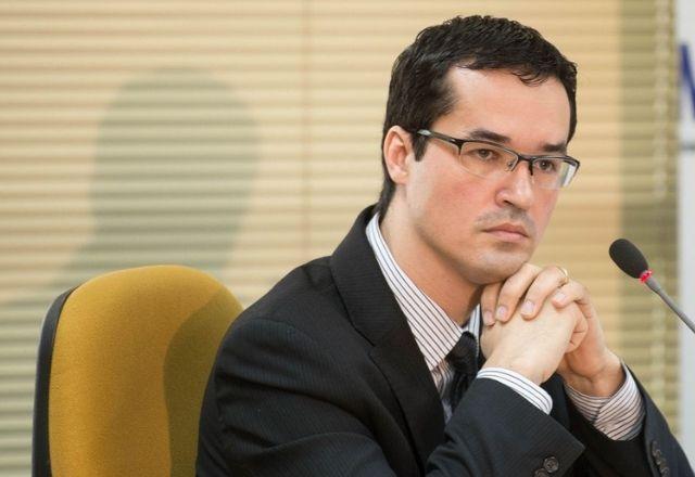 Ex-procurador da Lava Jato, Deltan Dallagnol, diz que se tornou perigoso combater a corrupção no Brasil.