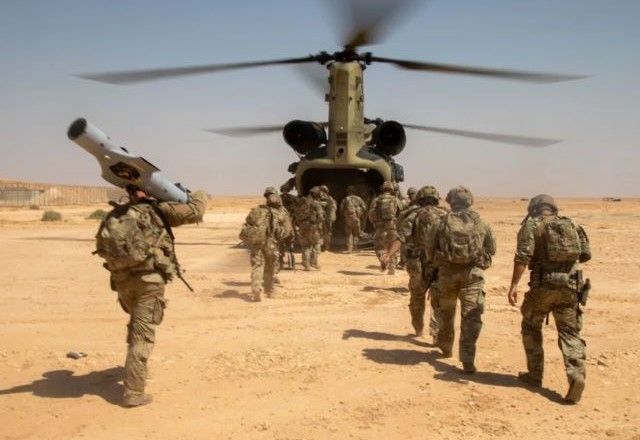 Tropas dos Estados Unidos se retiram do Iraque Tropas dos Estados Unidos se retiram do Iraque