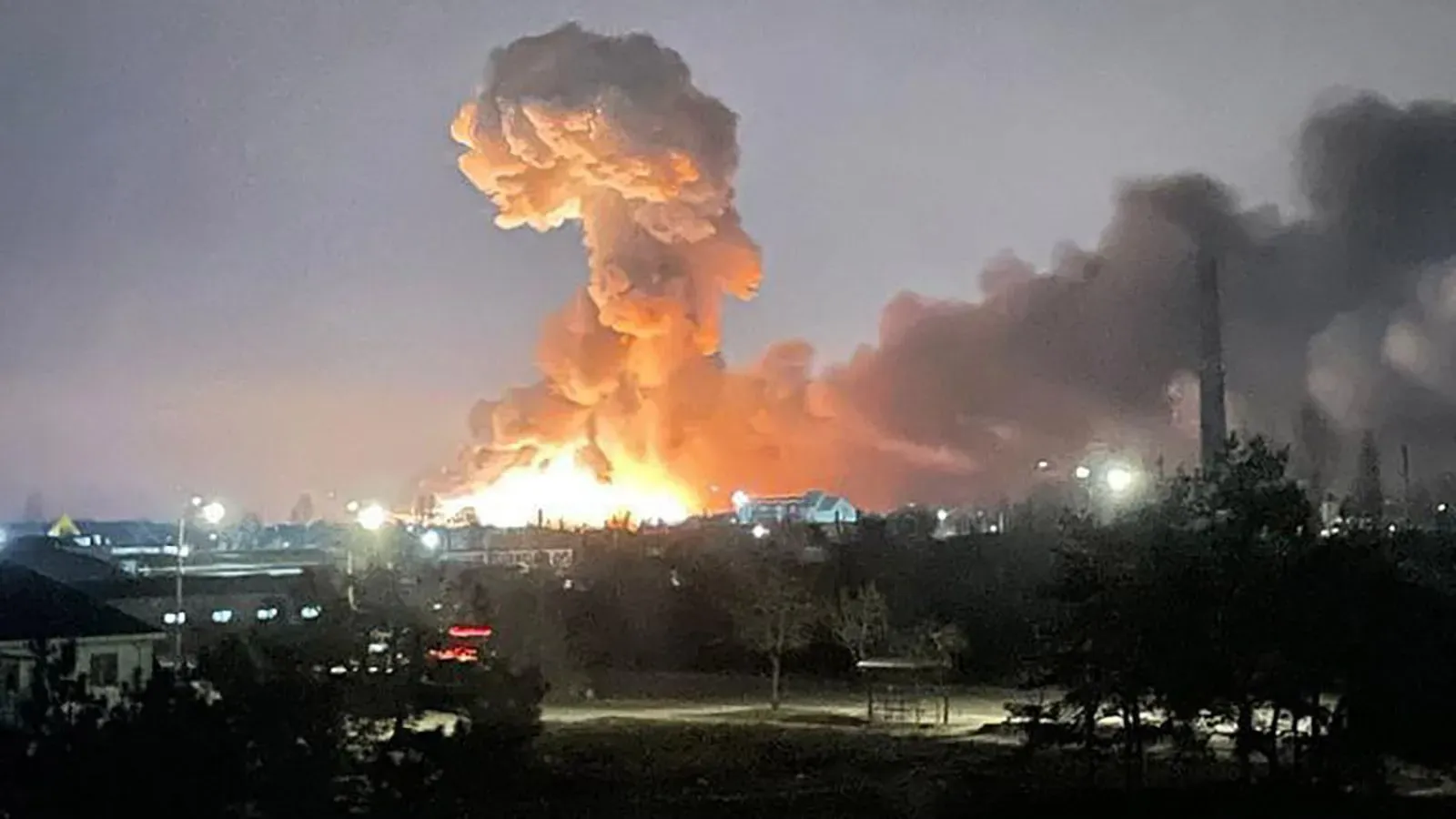 Poder Expresso: Rússia e Ucrânia intensificam bombardeios; Zelensky ordena desligamento da rede elétrica