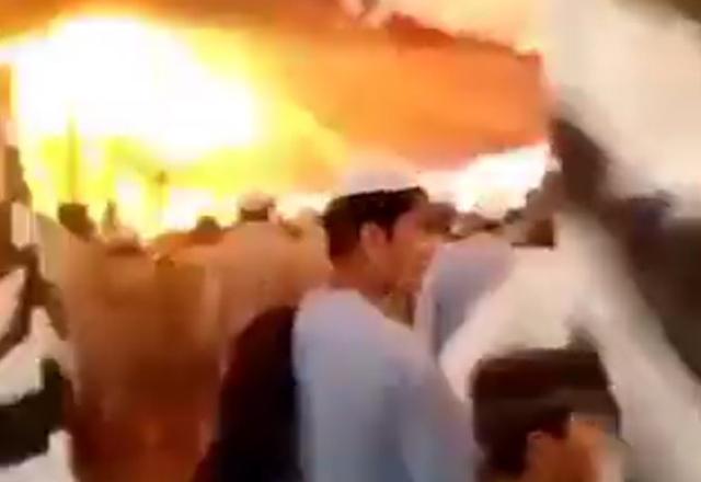 Explosão mata 400 pessoas e deixa quase 200 feridos no Paquistão