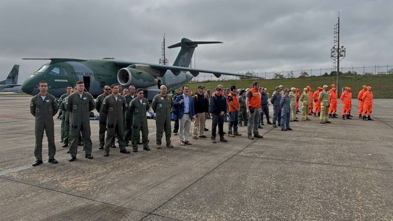 
      FAB transporta 13 brasileiros após terremoto na Venezuela
    
