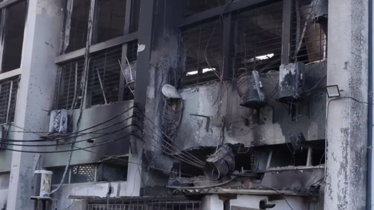 Prédio da UFPE ficou destruído pelas chamas. | Reprodução/TV Jornal