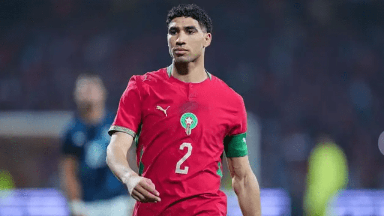 Achraf Hakimi, capitão da seleção e bicampeão da Champions League pelo Paris Saint-Germain | Reprodução/BBC News