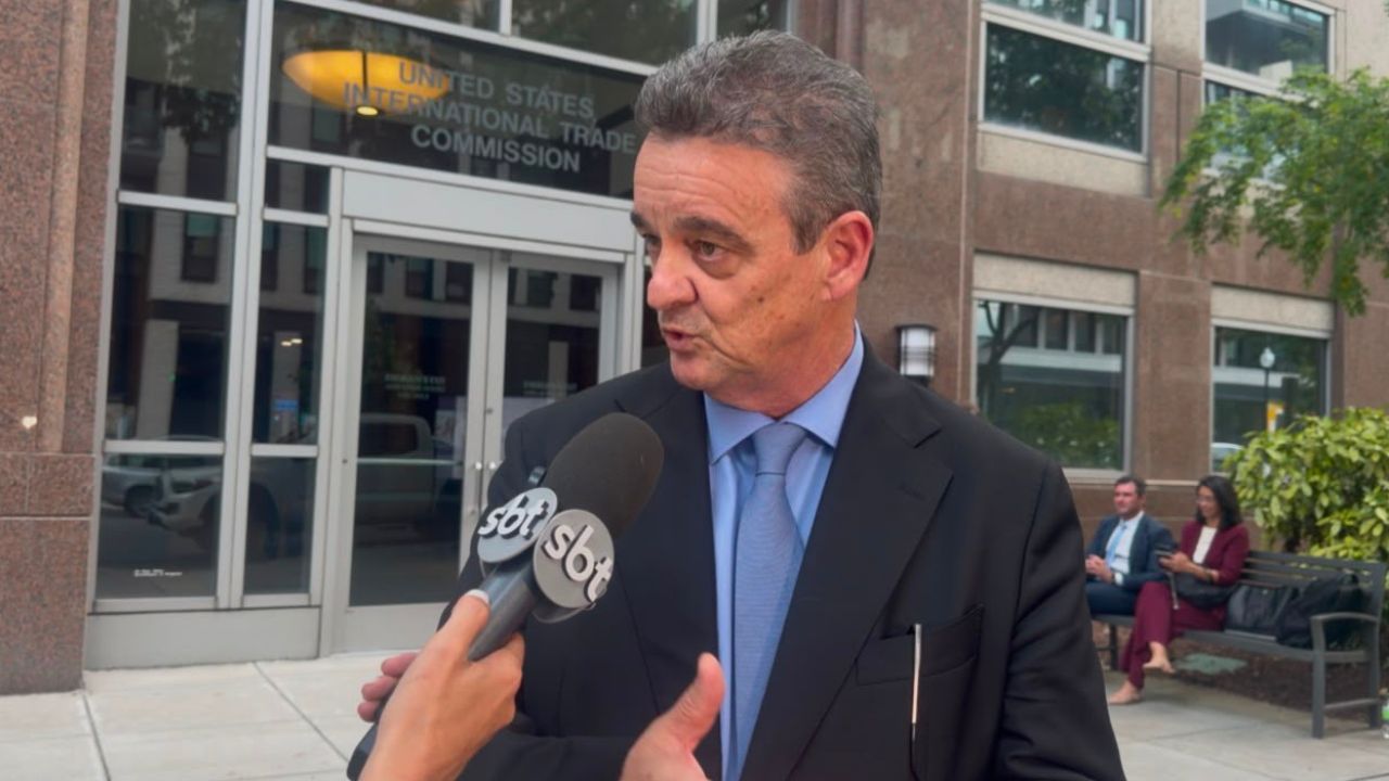 Tarifaço joga Brasil ao fim da fila dos EUA, diz empresário Tarifaço joga Brasil ao fim da fila dos EUA, diz empresário