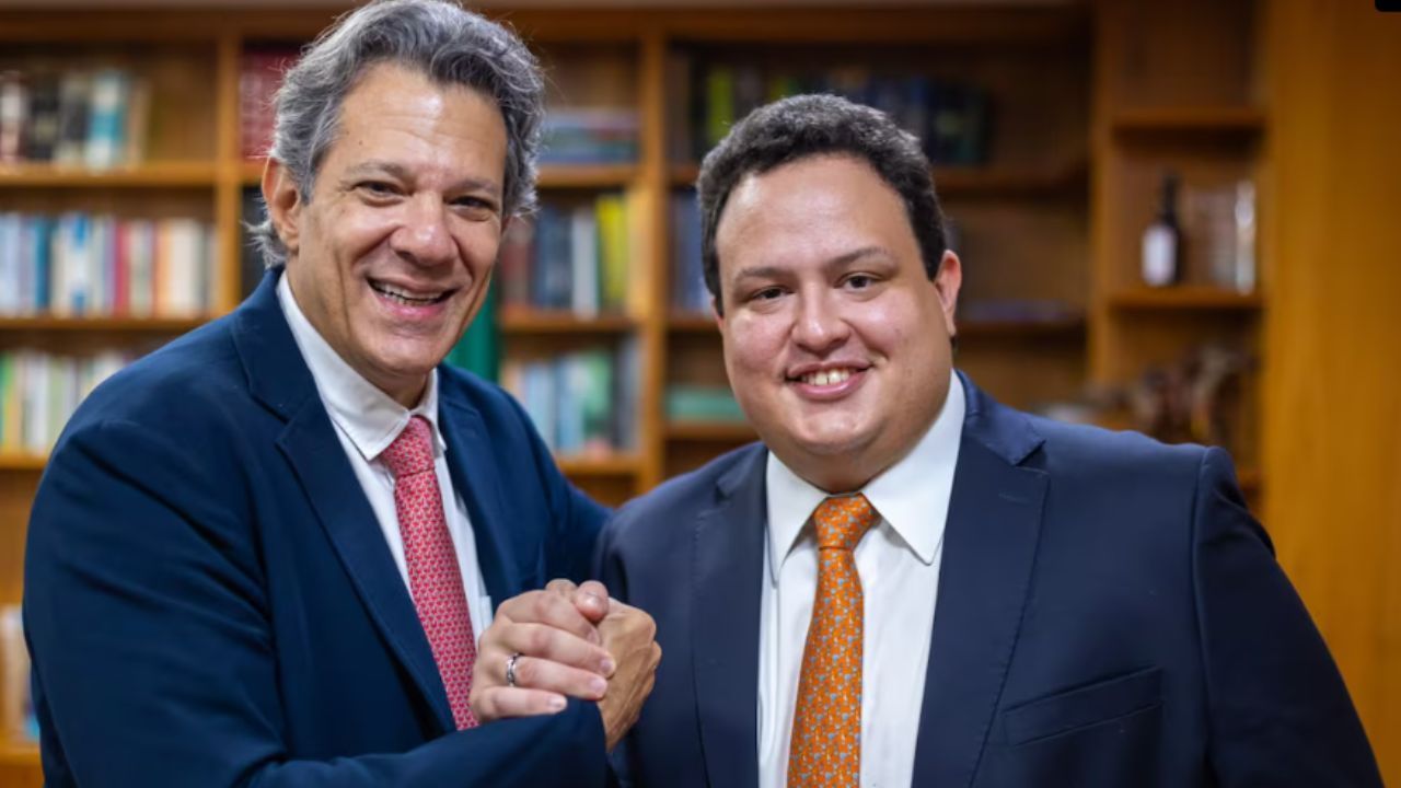 Haddad e o advogado Laio Correia Morais, ex-chefe de gabinete no Ministério da Fazenda | Reprodução