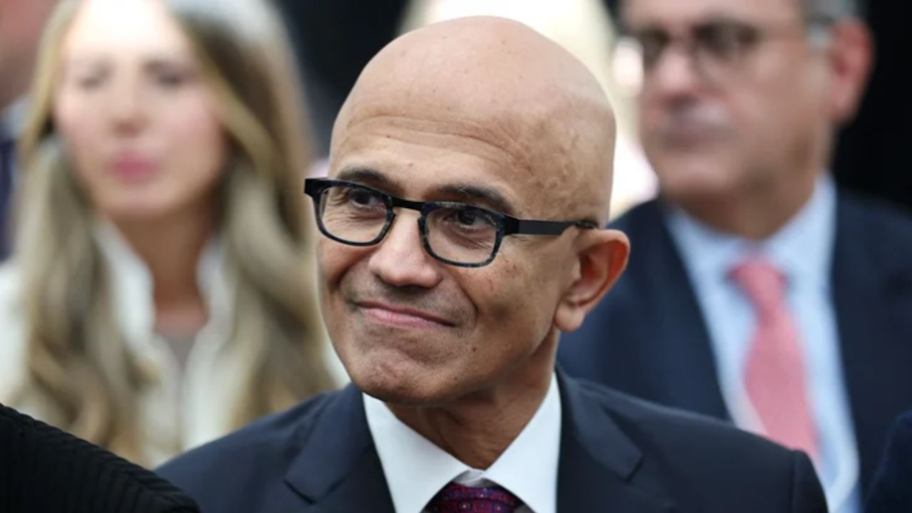 CEO da Microsoft pede 'freio de emergência' para IA avançada