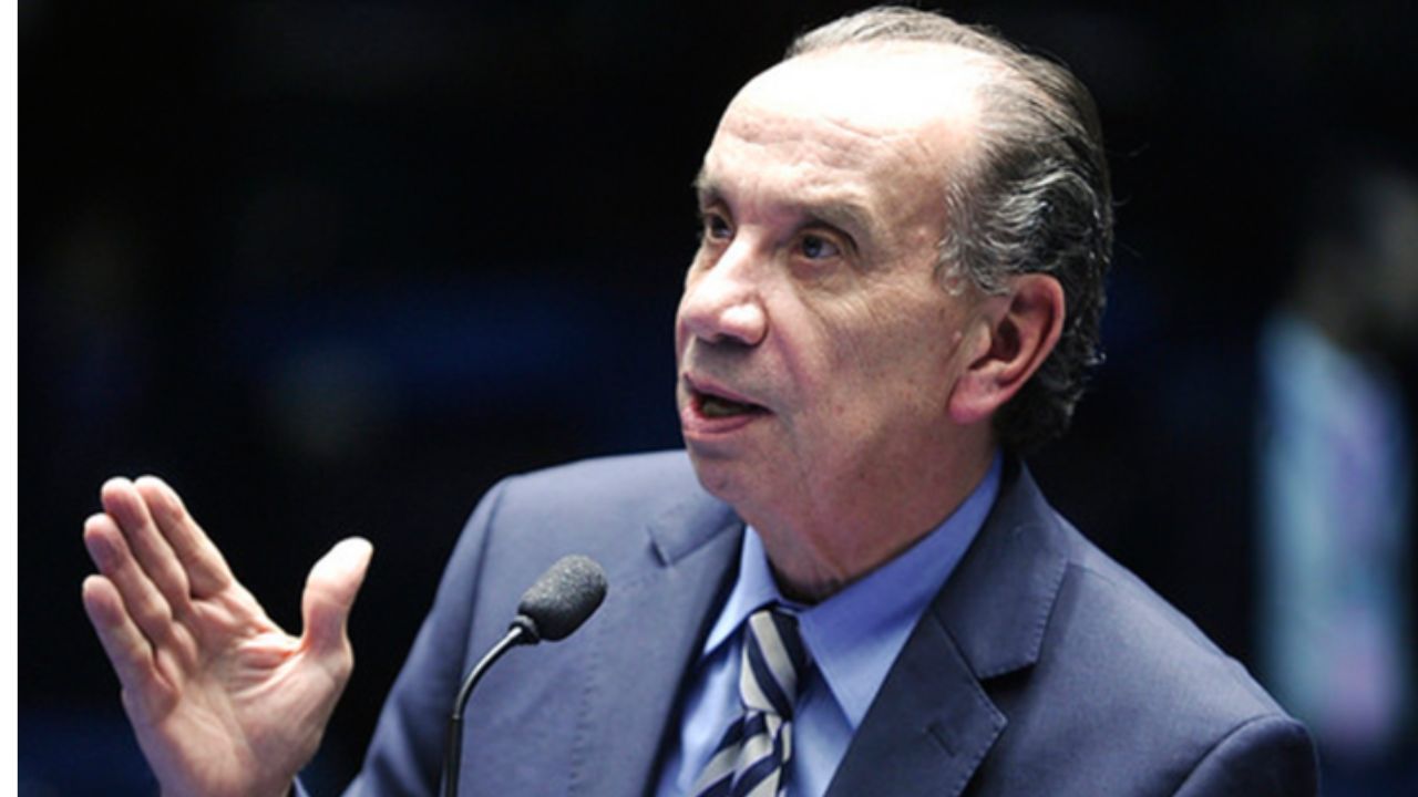 Tarifas: Flávio nos EUA atrapalha acordo, diz Aloysio Nunes Tarifas: Flávio nos EUA atrapalha acordo, diz Aloysio Nunes
