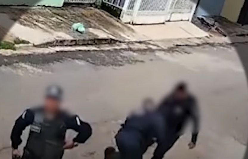 Mulher é agredida com chute por PM no DF