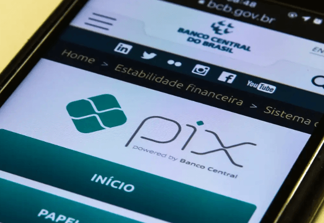 Pix vai ser cobrado? Vai ter monitoramento? Entenda novas regras para transações em 2025