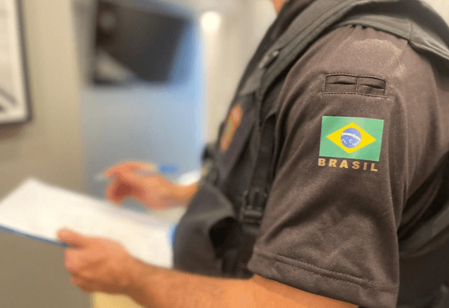 Agentes cumpriram mandado de busca e apreensão contra homem suspeito de envolvimento na criação e divulgação de um vídeo com informações falsas | Divulgação