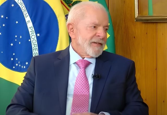 Lula diz que economia "vai dar certo" e que vai vencer mercado financeiro "outra vez" | Reprodução/RedeTV!